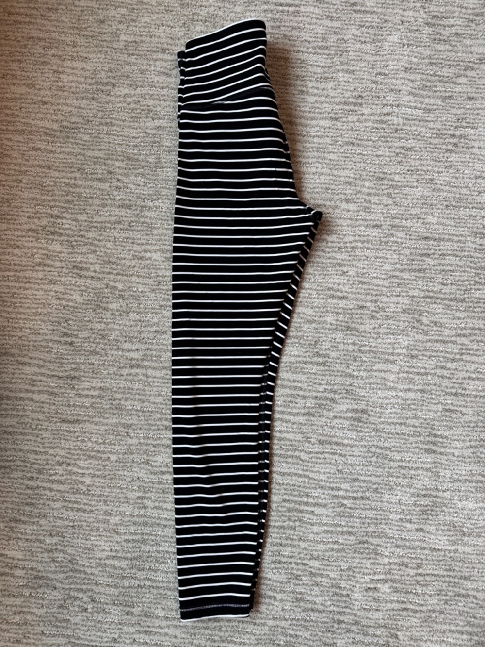 Athleta Women’s Black and White Striped 7/8 Leggings